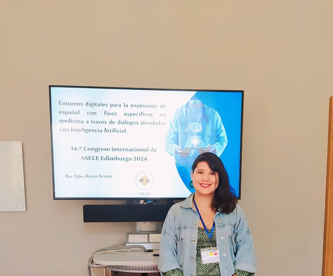 Edna Acosta presentando su ponencia en el Congreso de ASELE, Edimburgo 2024